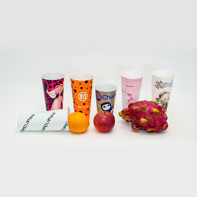 Einweg -Plastik -Plastik -Getränkebecher